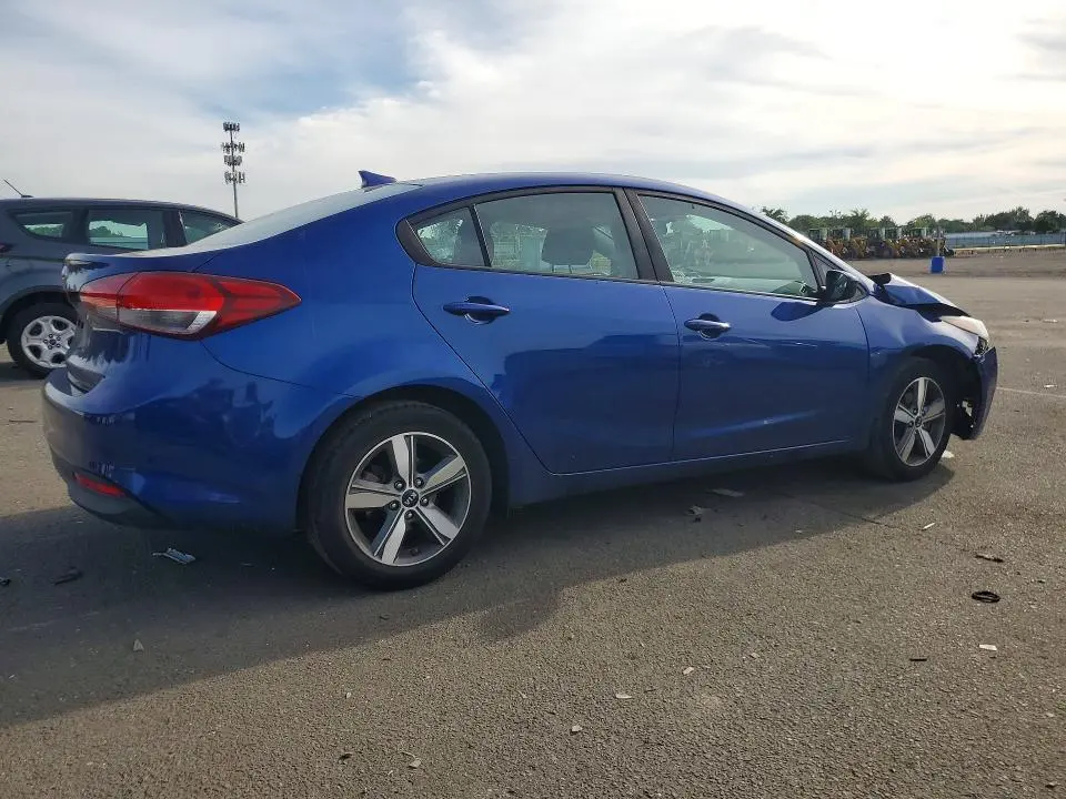 2018 KIA FORTE LX  