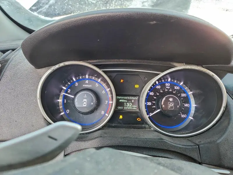 2011 HYUNDAI SONATA SE  