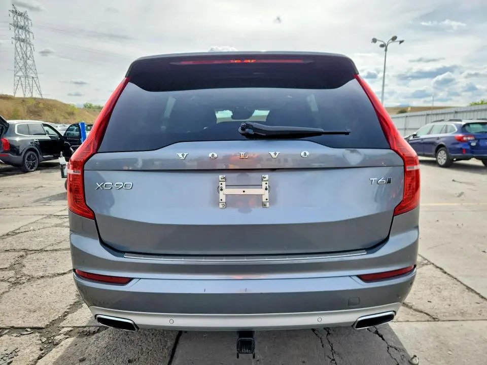 2016 VOLVO XC90 T6  