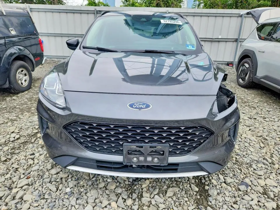 2020 FORD ESCAPE SE SPORT  