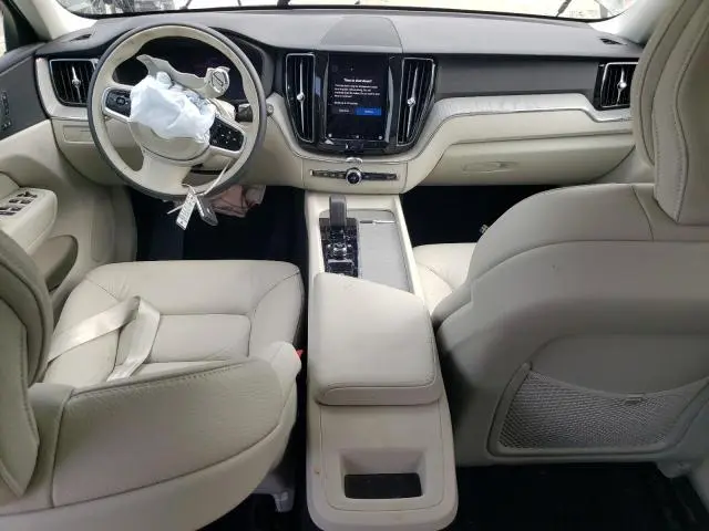 2025 VOLVO XC60 PLUS  