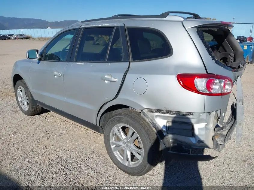 2011 HYUNDAI SANTA FE SE