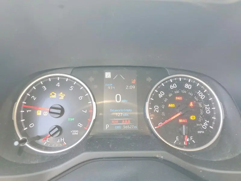 2022 TOYOTA RAV4 XLE  