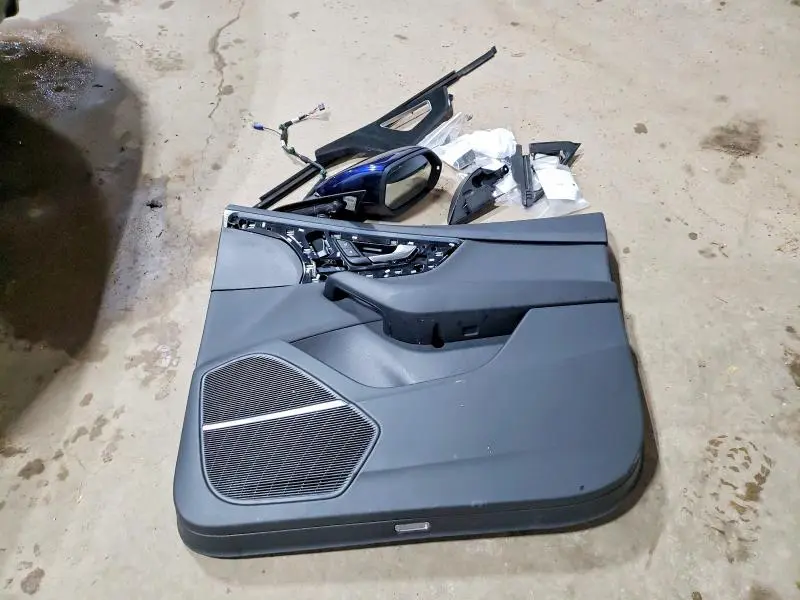 2019 AUDI Q8 PRESTIGE S-LINE  