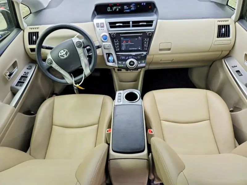2016 TOYOTA PRIUS V FOUR  