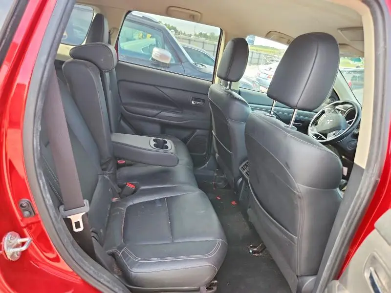2019 MITSUBISHI OUTLANDER SE  