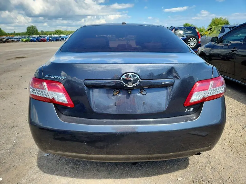 2010 TOYOTA CAMRY BASE  