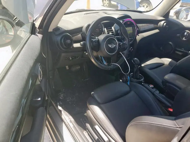 2017 MINI COOPER S  