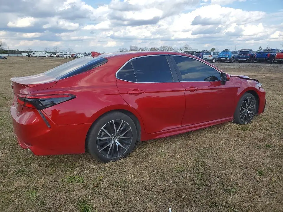 2021 TOYOTA CAMRY SE  