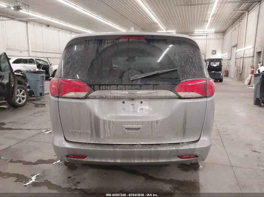 2020 CHRYSLER VOYAGER LXI