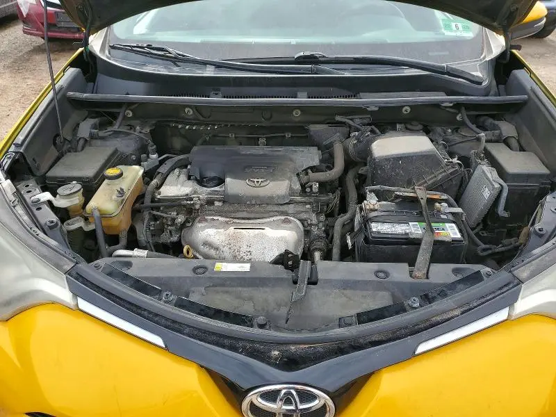 2016 TOYOTA RAV4 XLE  