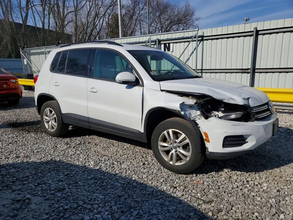 2017 VOLKSWAGEN TIGUAN S  