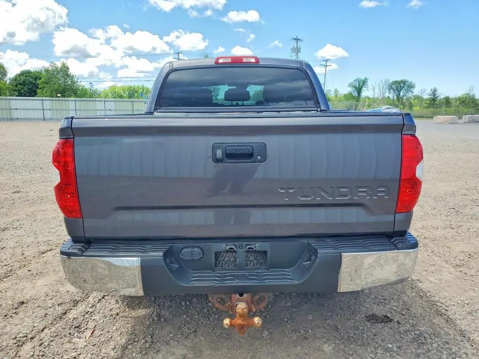 2018 TOYOTA TUNDRA CREWMAX SR5  