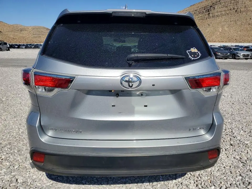 2015 TOYOTA HIGHLANDER LE PLUS  