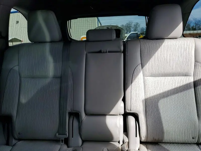 2015 TOYOTA HIGHLANDER LE  