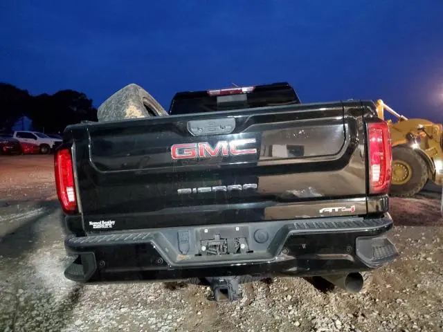 2022 GMC SIERRA K2500 AT4  