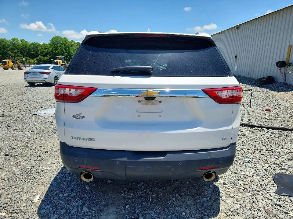 2018 CHEVROLET TRAVERSE LT  