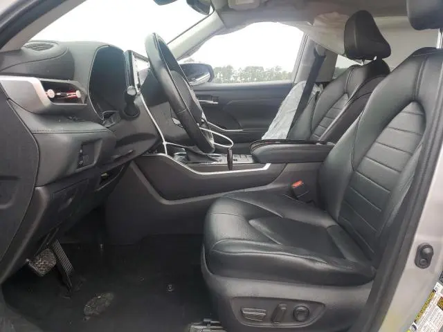 2020 TOYOTA HIGHLANDER XLE  