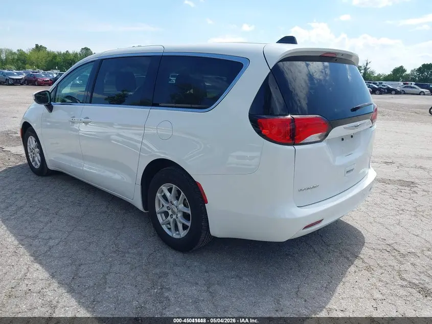 2022 CHRYSLER VOYAGER LX