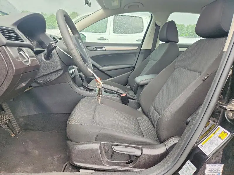 2012 VOLKSWAGEN PASSAT S  