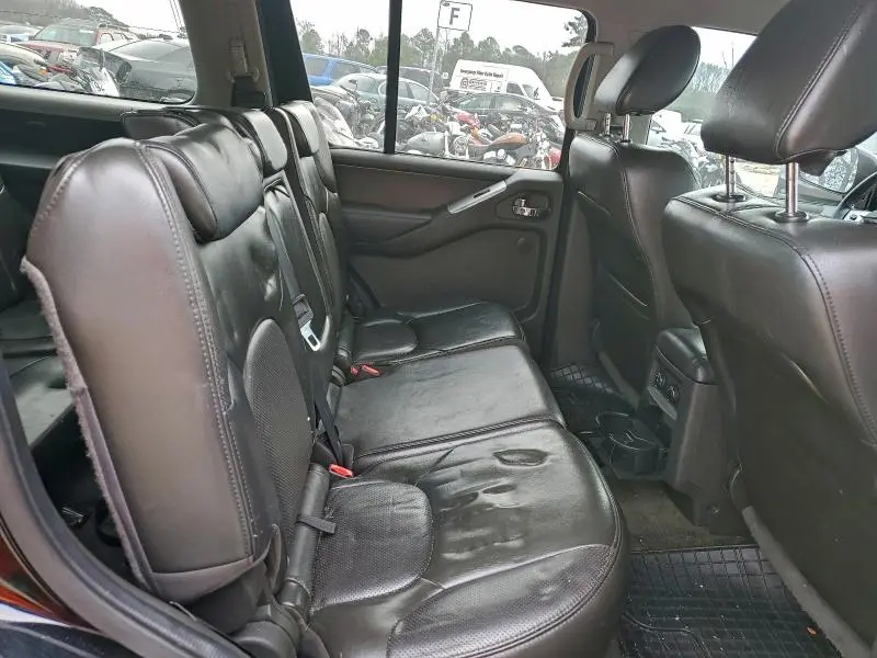 2011 NISSAN PATHFINDER S  