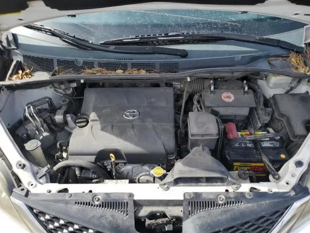 2015 TOYOTA SIENNA SPORT  