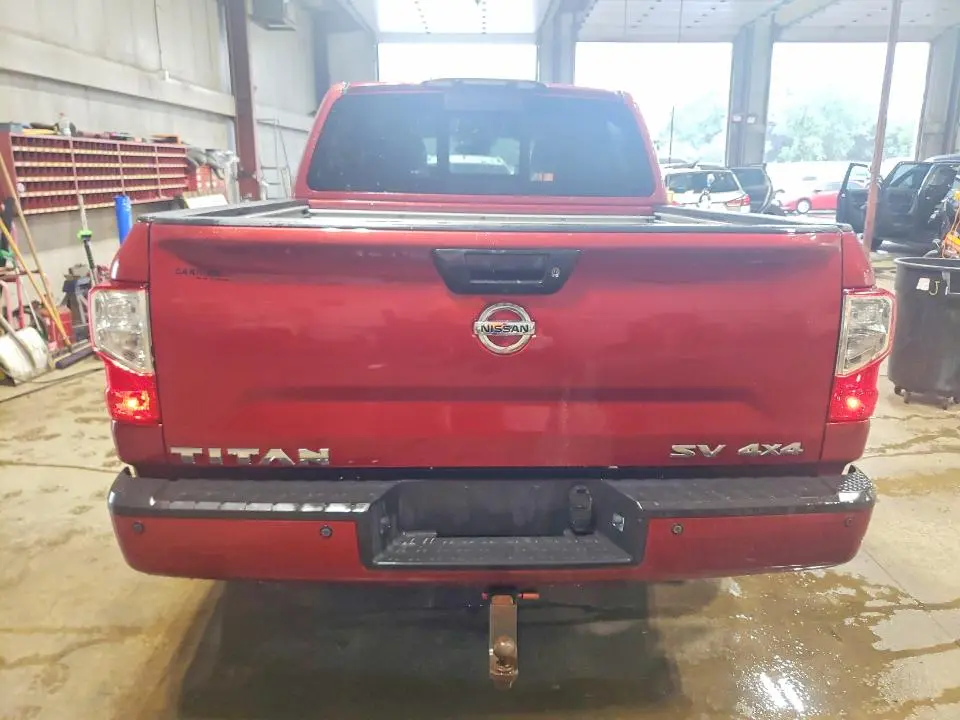2017 NISSAN TITAN SV  