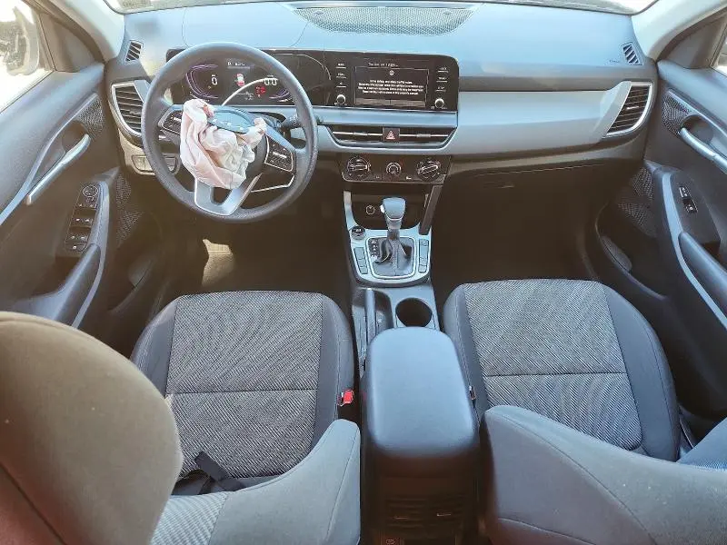 2025 KIA SELTOS LX  