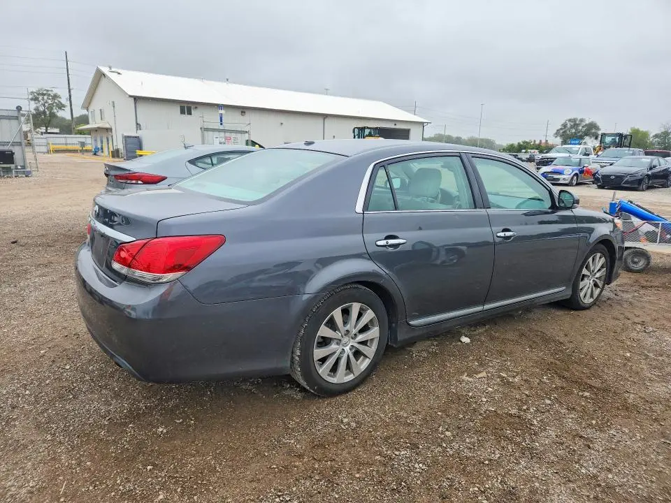 2011 TOYOTA AVALON LIMITED  