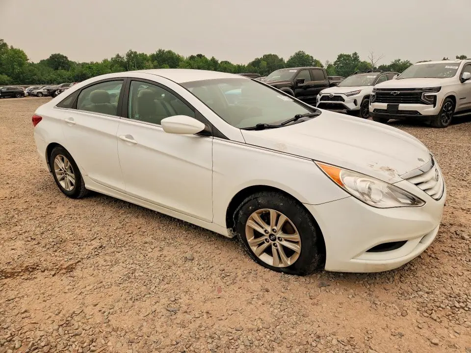 2013 HYUNDAI SONATA GLS  