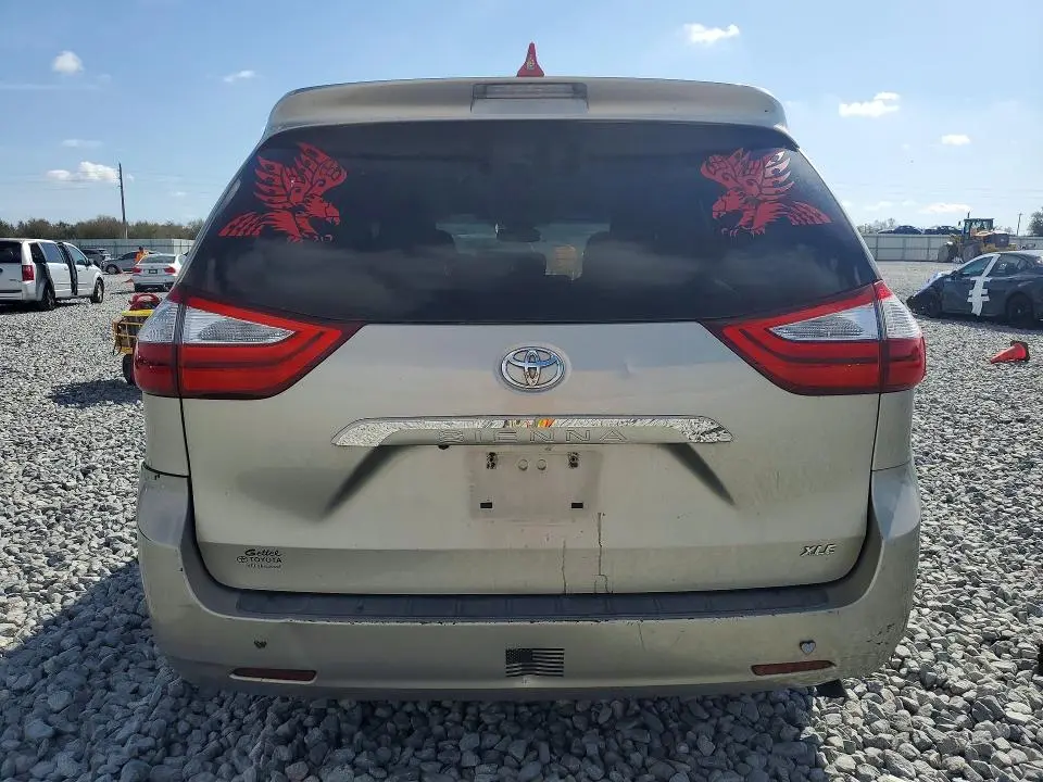 2015 TOYOTA SIENNA XLE 8-PASSENGER  