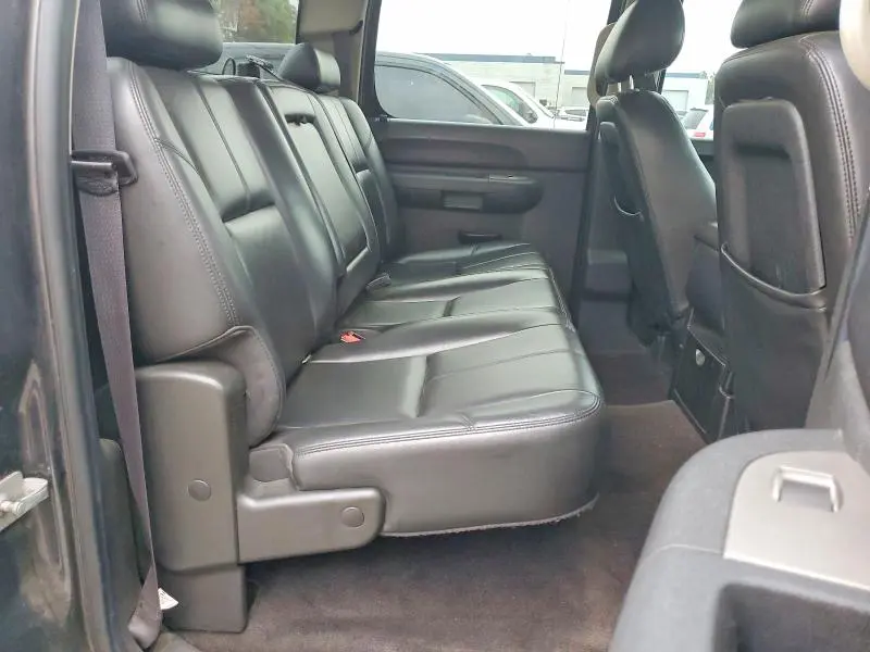 2011 CHEVROLET SILVERADO C1500 LT  