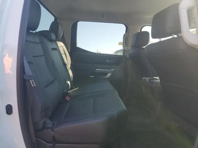 2024 TOYOTA TUNDRA CREWMAX SR5  