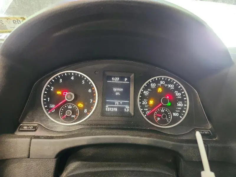 2016 VOLKSWAGEN TIGUAN S  