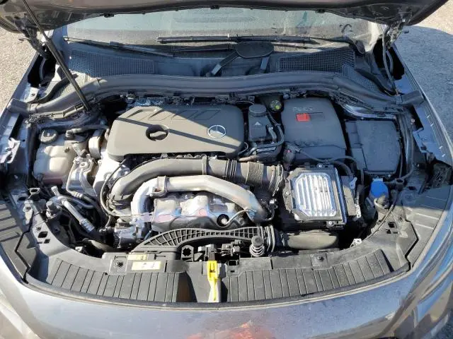 2025 MERCEDES-BENZ GLA 250