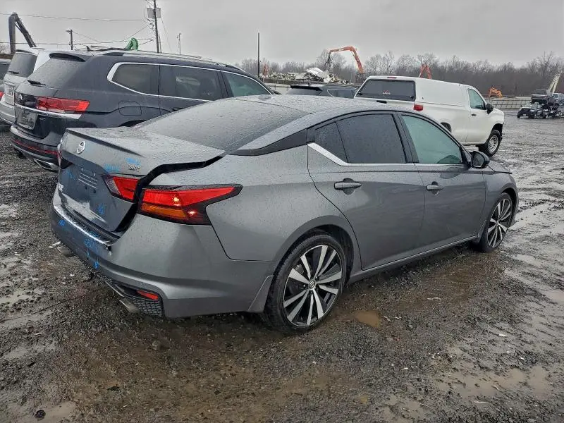 2021 NISSAN ALTIMA SR  