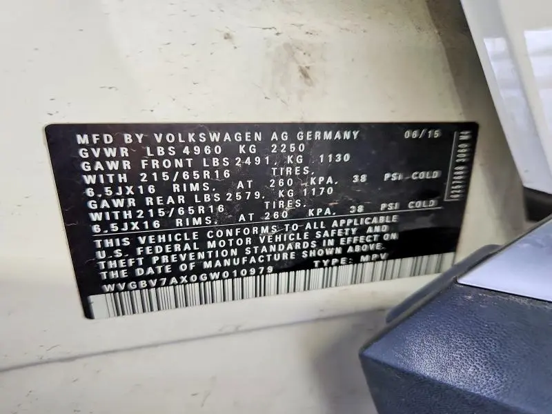 2016 VOLKSWAGEN TIGUAN   
