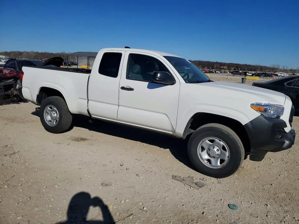 2023 TOYOTA TACOMA SR  