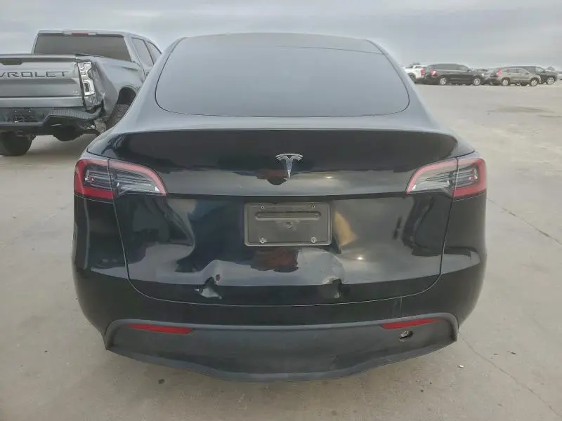 2024 TESLA MODEL Y   