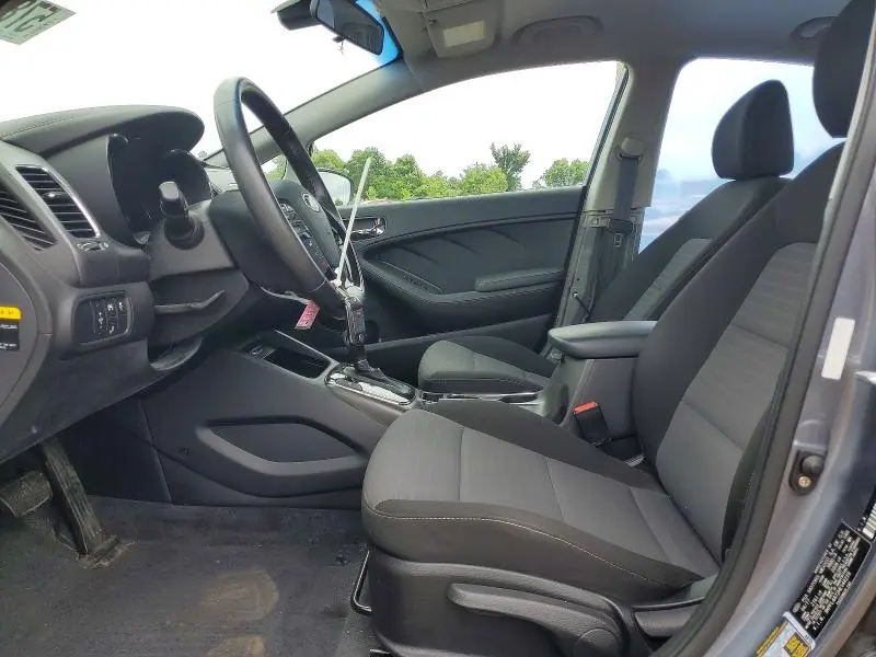 2017 KIA FORTE S  