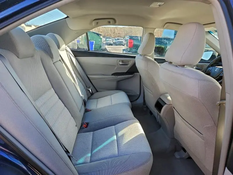 2015 TOYOTA CAMRY LE  