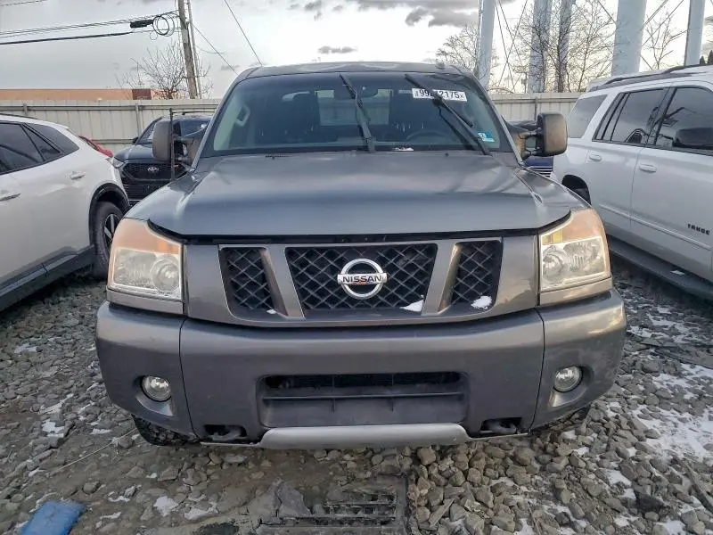 2014 NISSAN TITAN S  