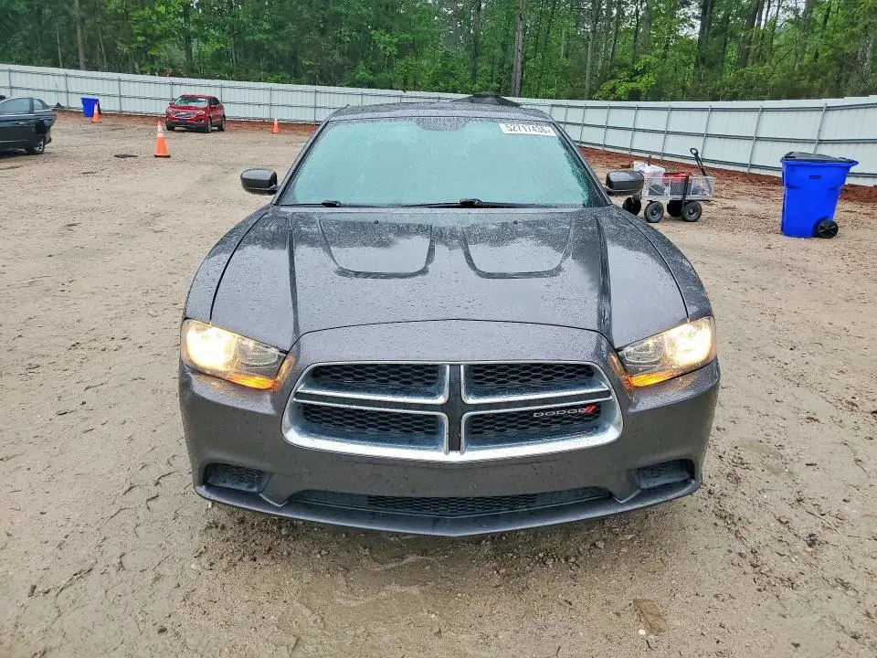 2014 DODGE CHARGER SE  
