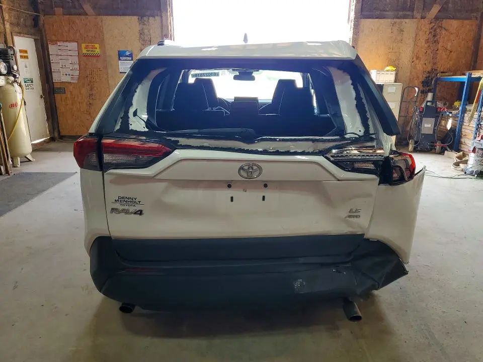 2021 TOYOTA RAV4 LE  
