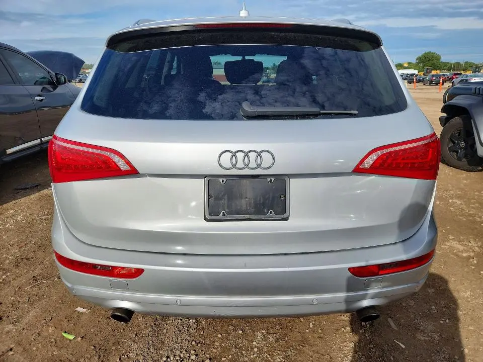 2010 AUDI Q5 PREMIUM PLUS  
