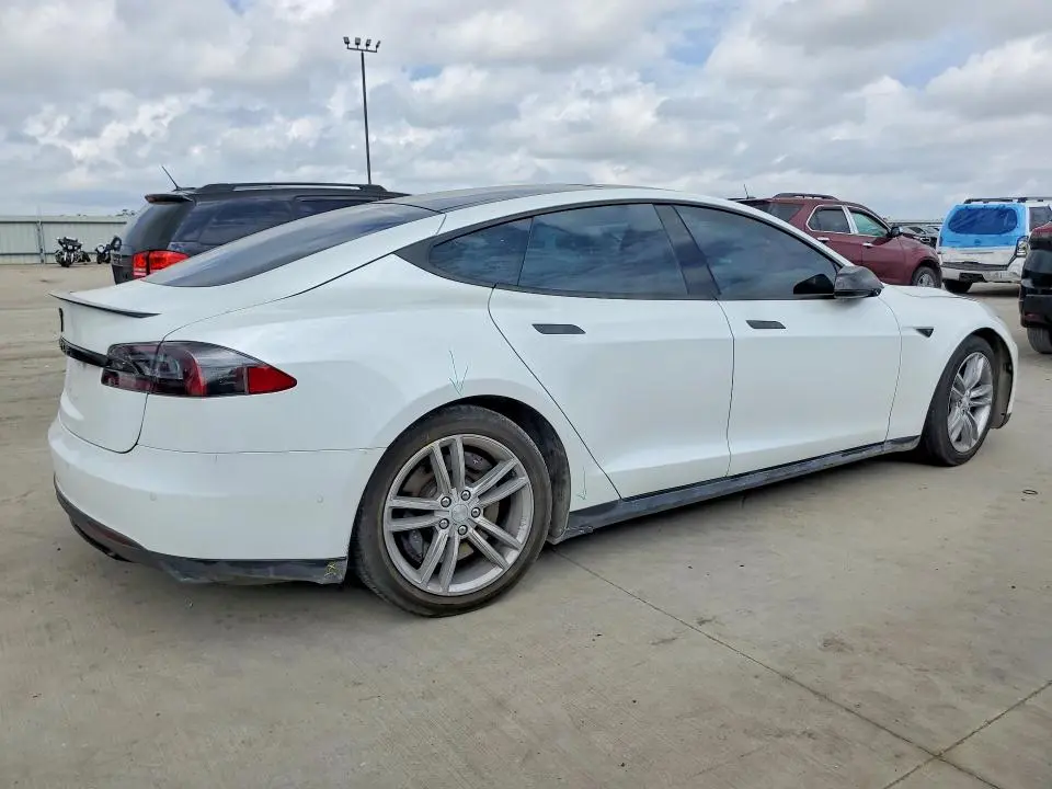 2015 TESLA MODEL S 70D  