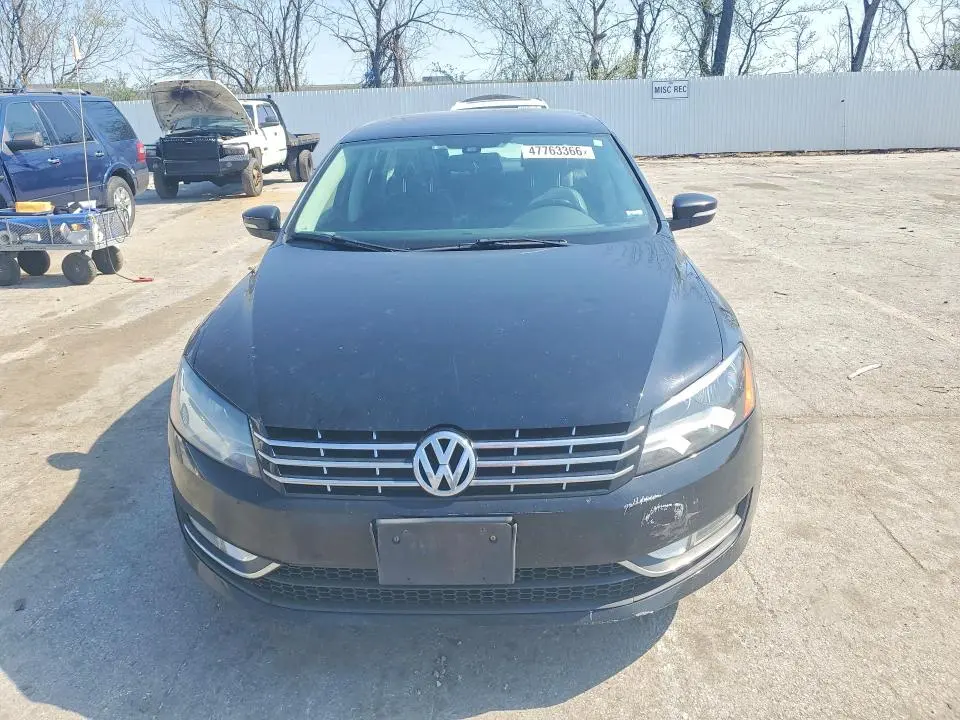2015 VOLKSWAGEN PASSAT S  
