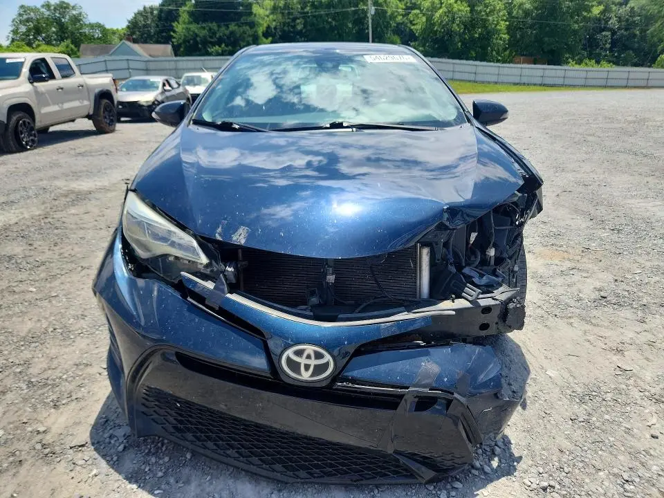 2017 TOYOTA COROLLA SE  