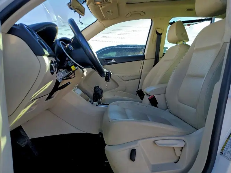 2012 VOLKSWAGEN TIGUAN S  