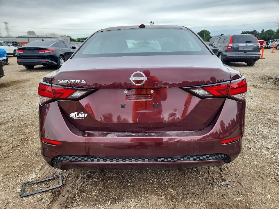 2025 NISSAN SENTRA SV  